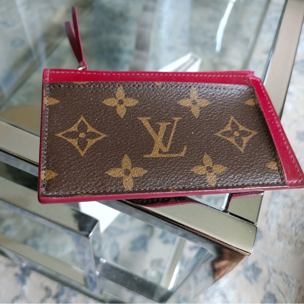 Louis Vuitton Zipped card holder